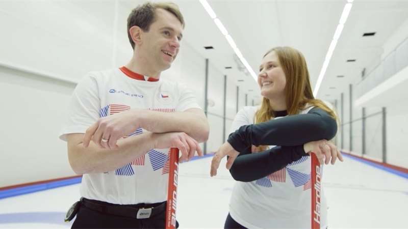 Famózní manželé Paulovi: Z prvního rande na curlingu až ke společné olympiádě | Zdroj:  Mall TV

