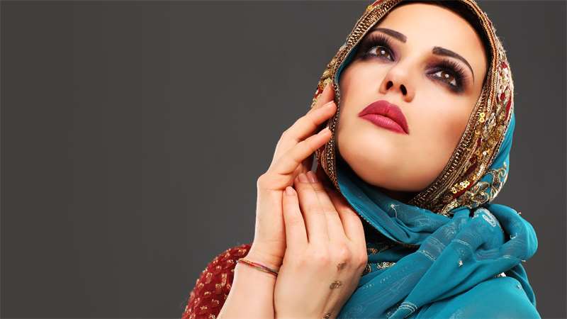Ve stínu koránu: Krása, plastiky a móda bohatých muslimek | Zdroj:  iStock
