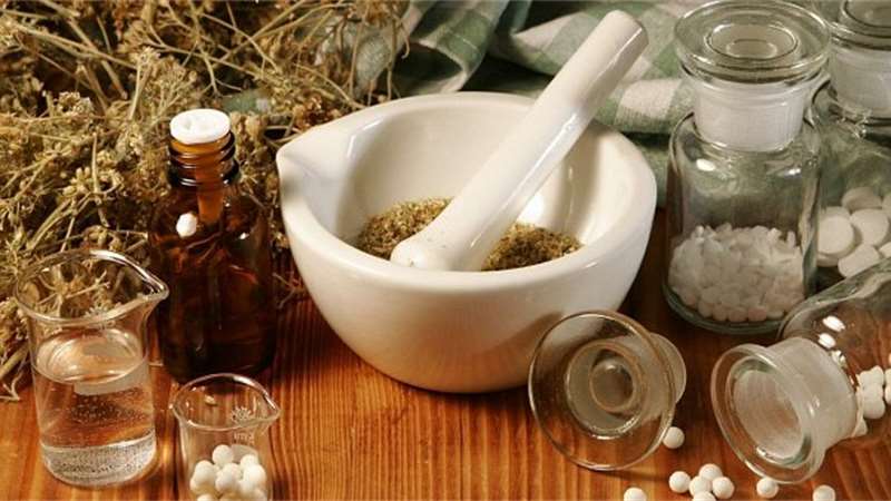 Homeopatika na všechny druhy nevolnosti: Poradíme, jak je správně nakombinovat
