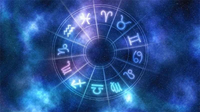 Horoskop na 15.–21. ledna: Kozorohy čeká výjimečný týden. Váhy, stáhněte se do ústraní