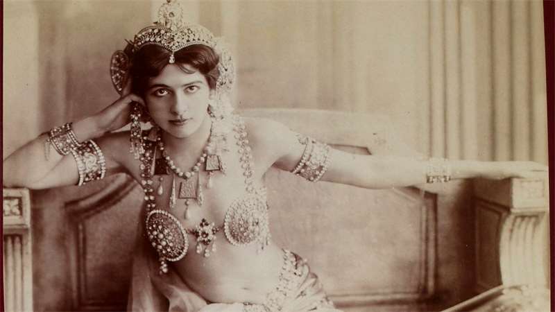 Kurtizána a špionka Mata Hari: Její tělo fascinovalo i po smrti, bylo studijním materiálem pro mediky | Zdroj:  Profimedia
