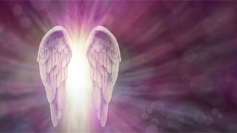 Andělské čarování: Jak prosit ty správné anděly ve vhodný den